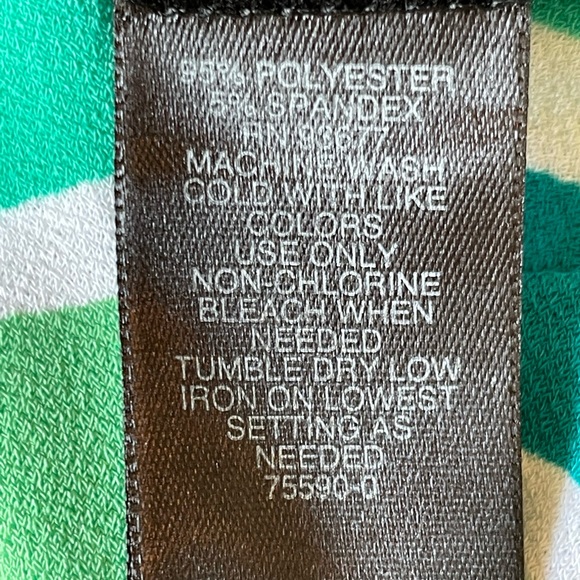 NWT Super cute, retro bare shoulder top - Picture 8 of 8